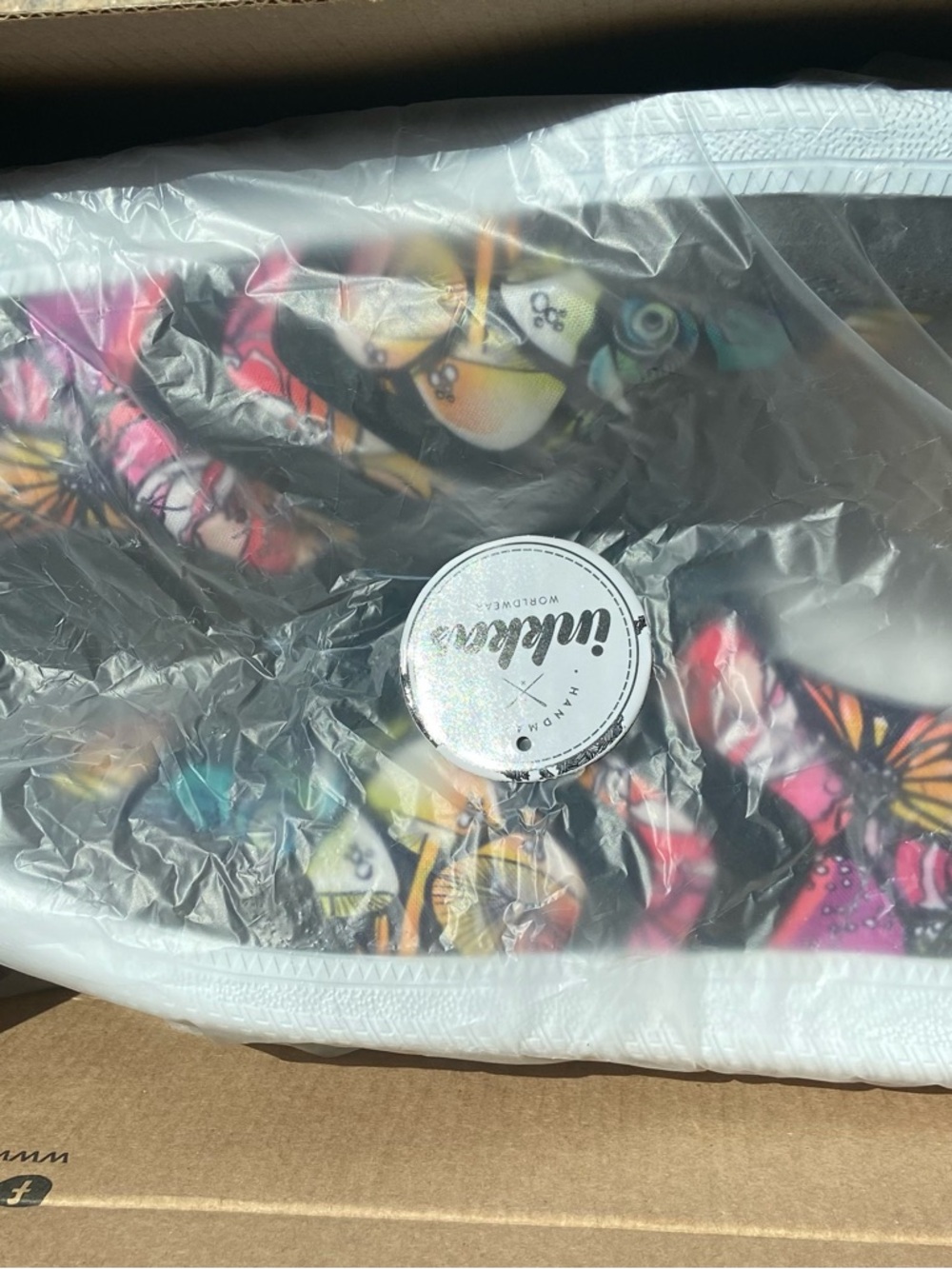 inkkas Butterfly Print Low-Top Sneakers - New in Box / Never Worn. - Picture 2 of 7